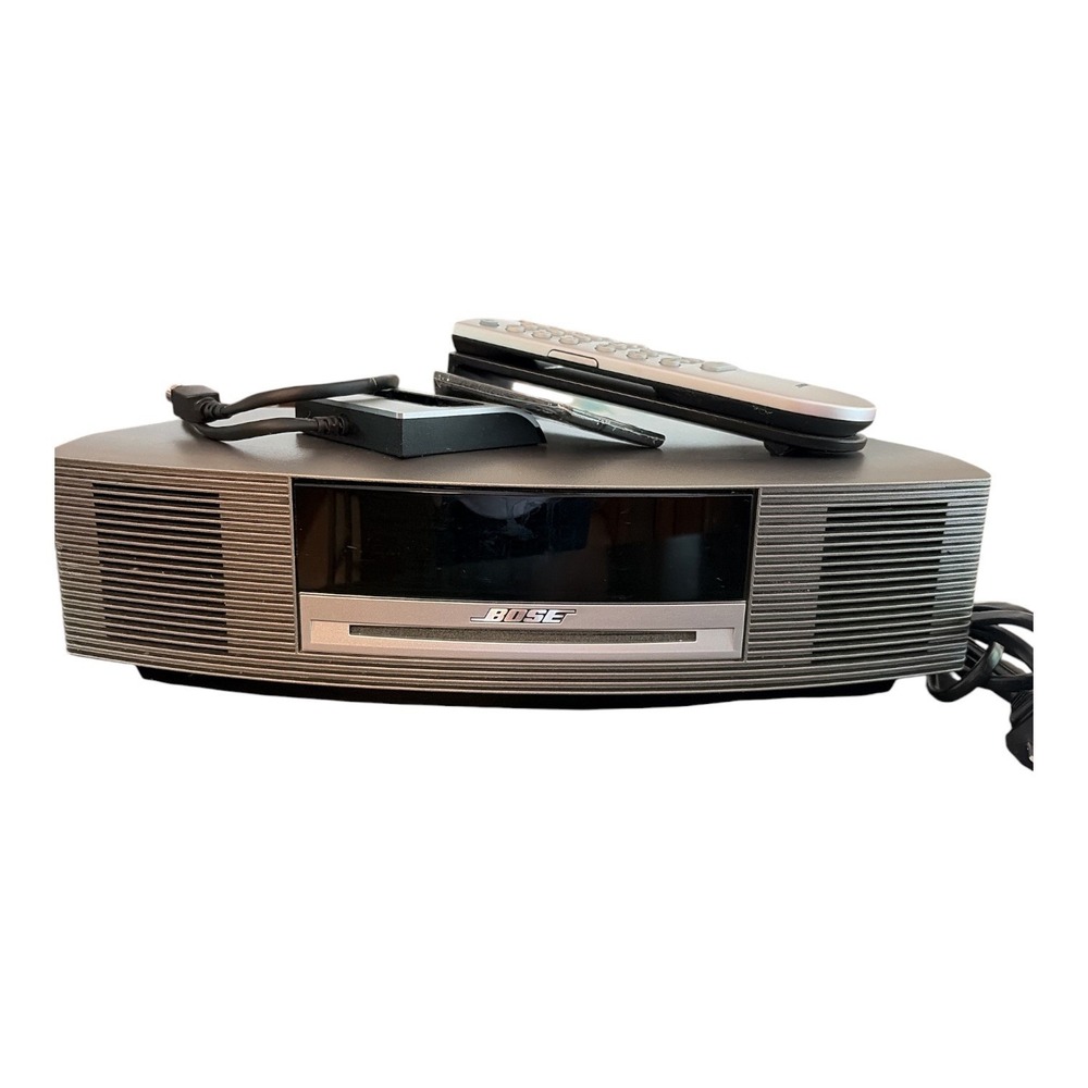 Bose Wave Music System CD AUX AM/FM Radio iPod dock. Fully working excellent